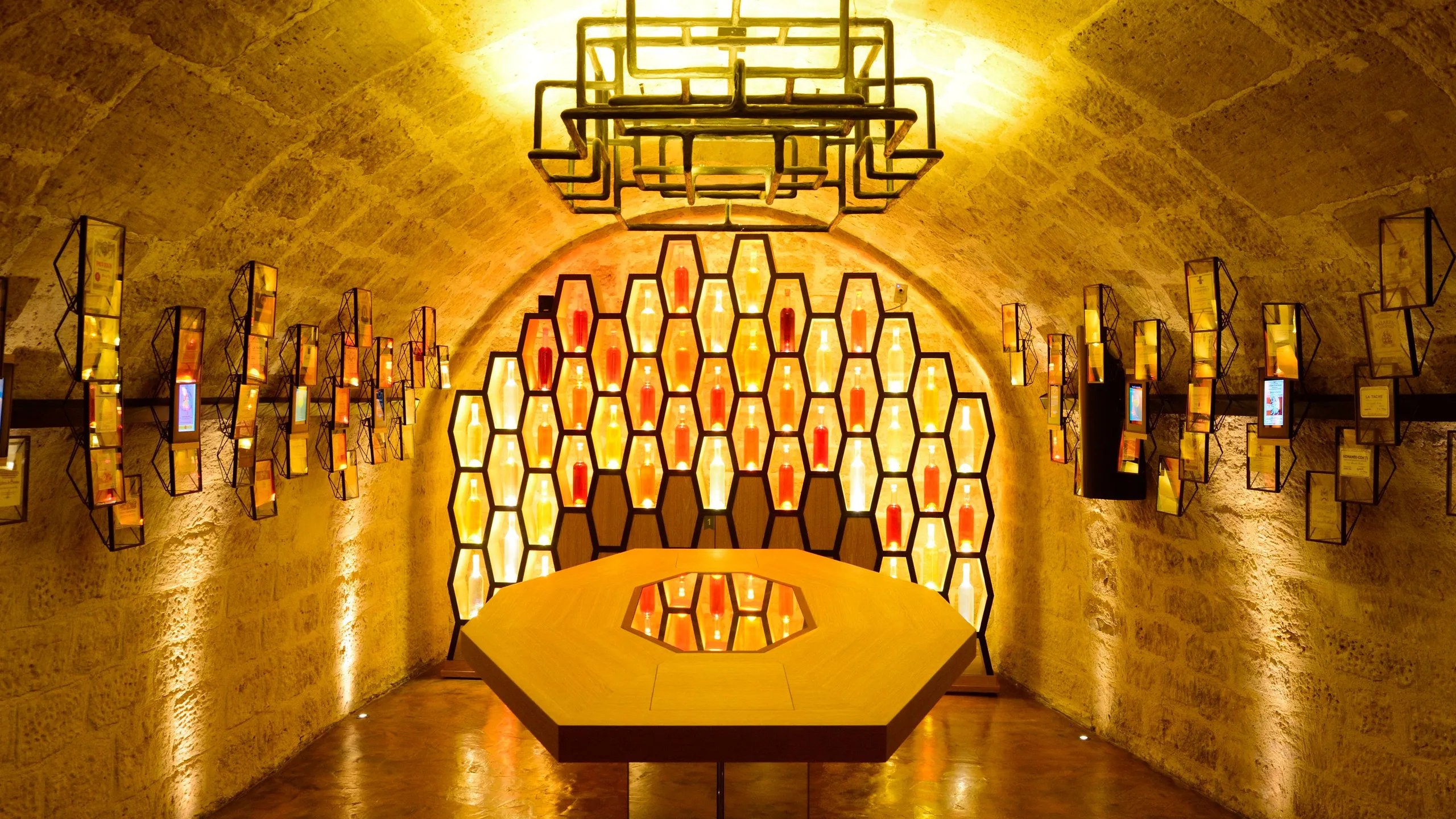 🍷 루브르 와인 저장고(레 꺄브 뒤 루브르)